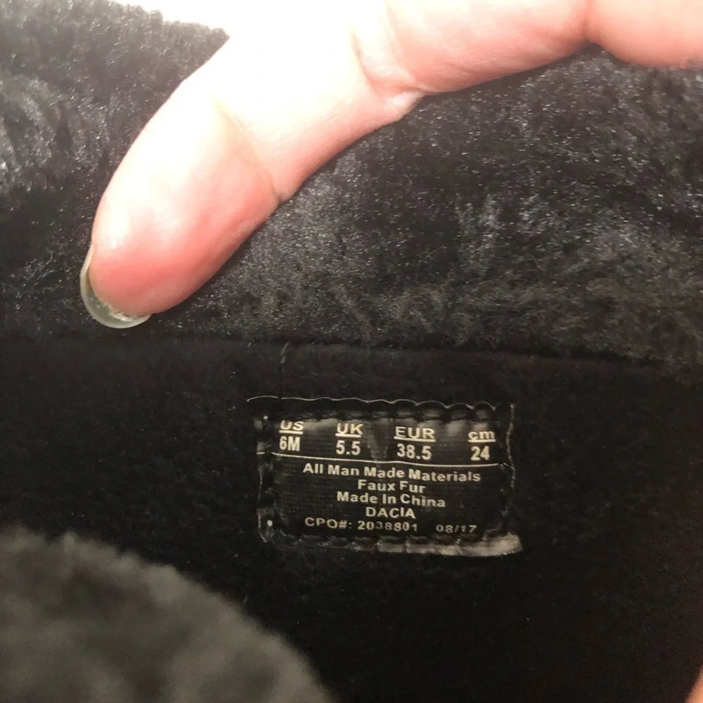 Khombu Quilted Snow Boots Sz 6 Black Women’s Shoes Faux Fur